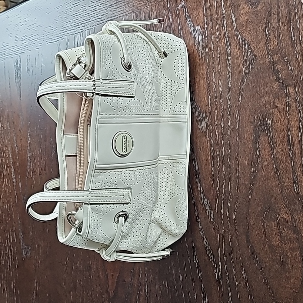Hand bag